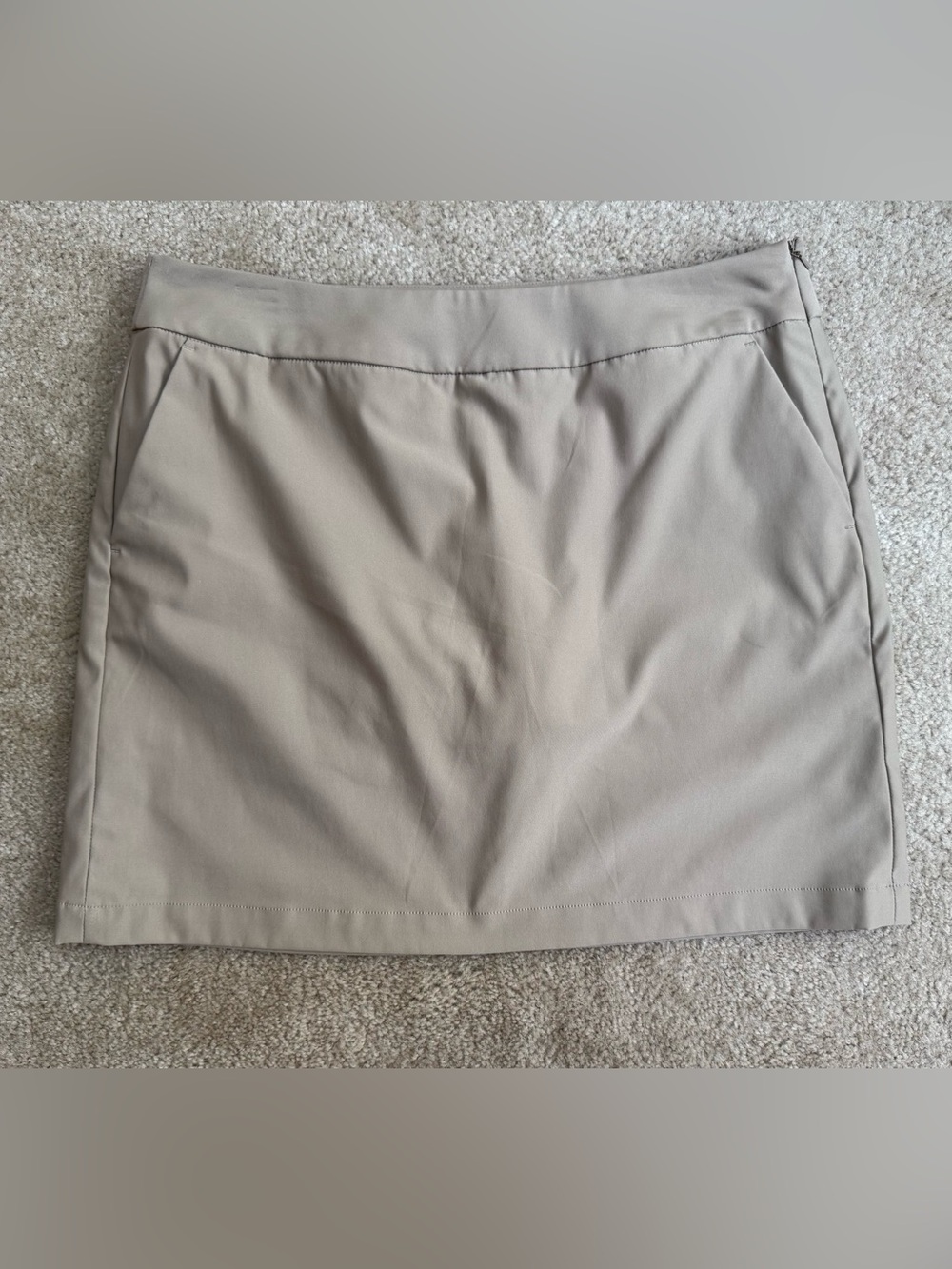 Nike Women’s Sz 8 Tan Dri-FIT Golf Skirt